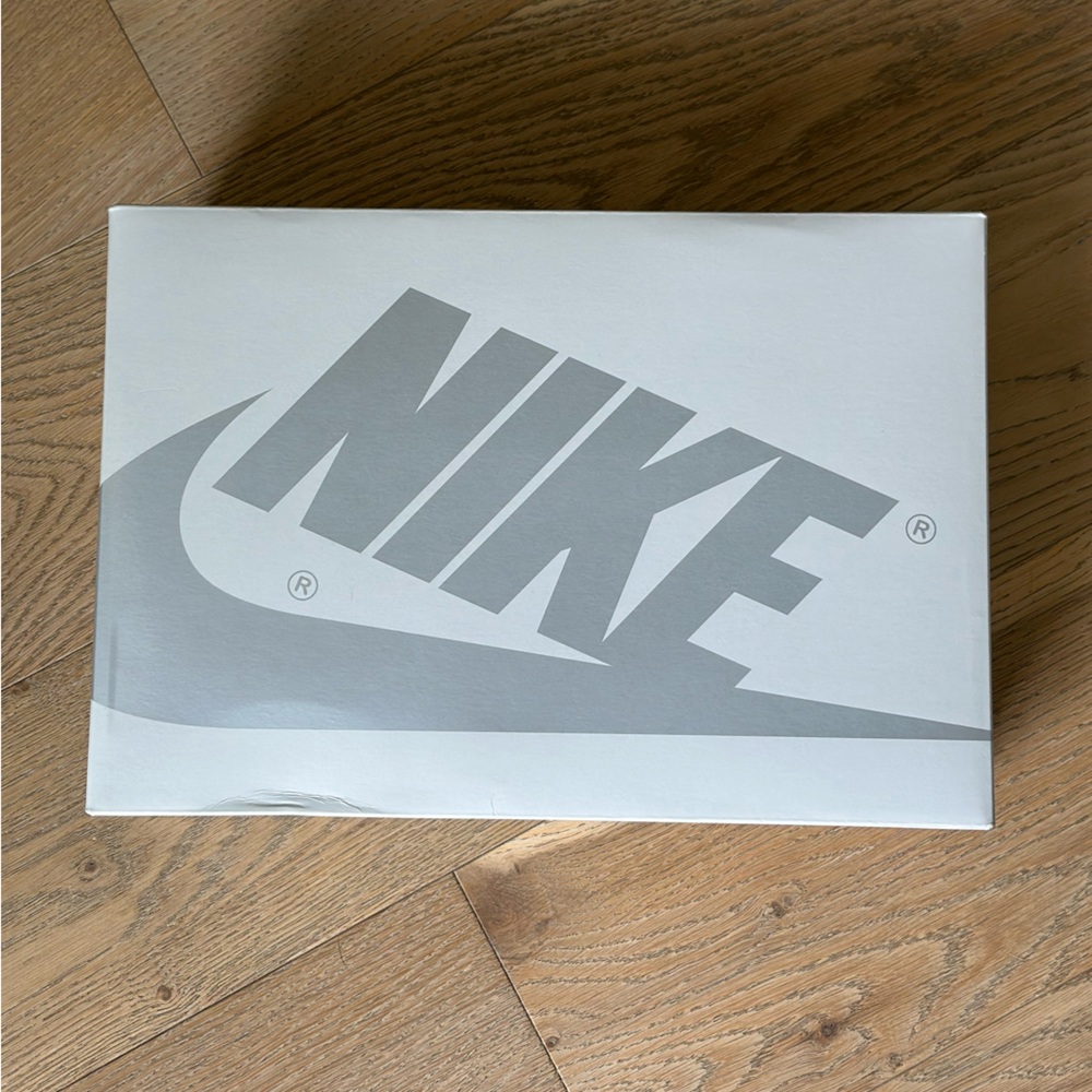 NWB Jordan 1 Retro High CO.JP Midnight Navy (2020) 11.5 - Picture 2 of 15